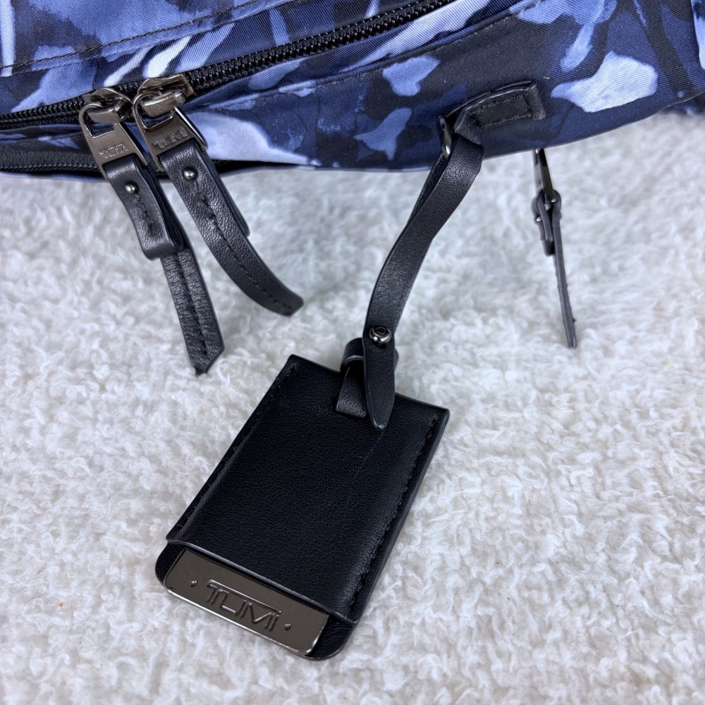 TUMI Voyageur Nadia Convertible Sling Bag Indigo Watercolor Nylon Backpack - Picture 8 of 13
